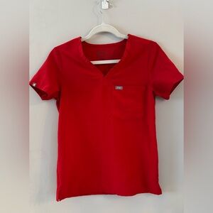 figs xxs POP RED catarina one pocket top